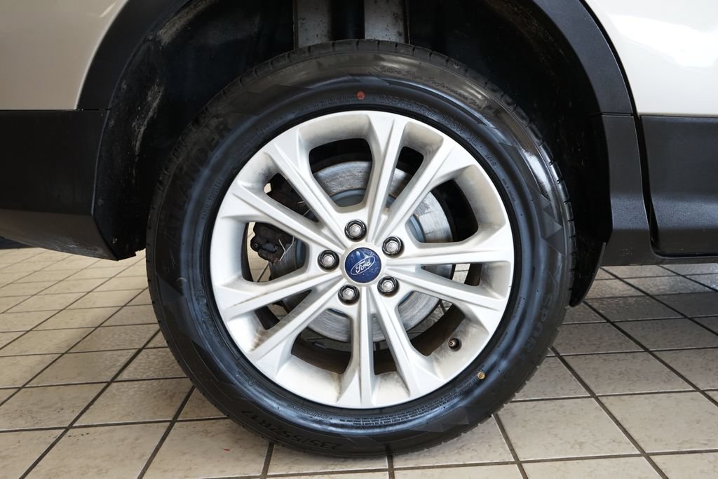 Used 2017 Ford Escape SE FWD image 51