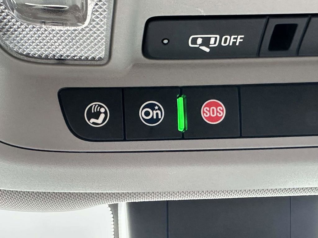 Used 2024 GMC Terrain SLT image 36