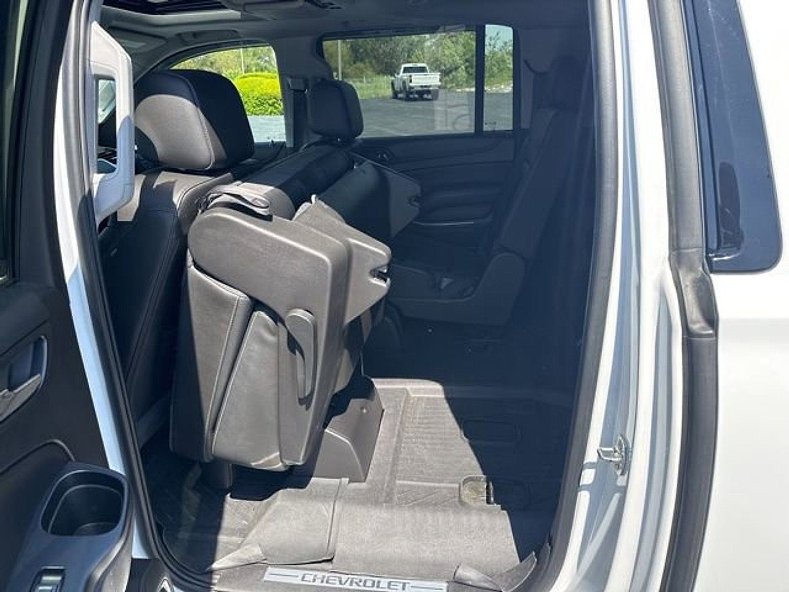 Used 2018 Chevrolet Suburban LT AWD/4WD image 20