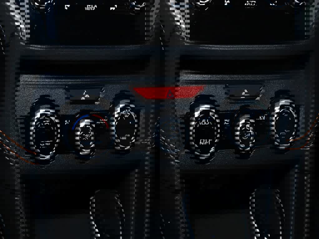 Used 2022 Subaru Crosstrek 2.0i Premium w/ Moonroof Package image 26