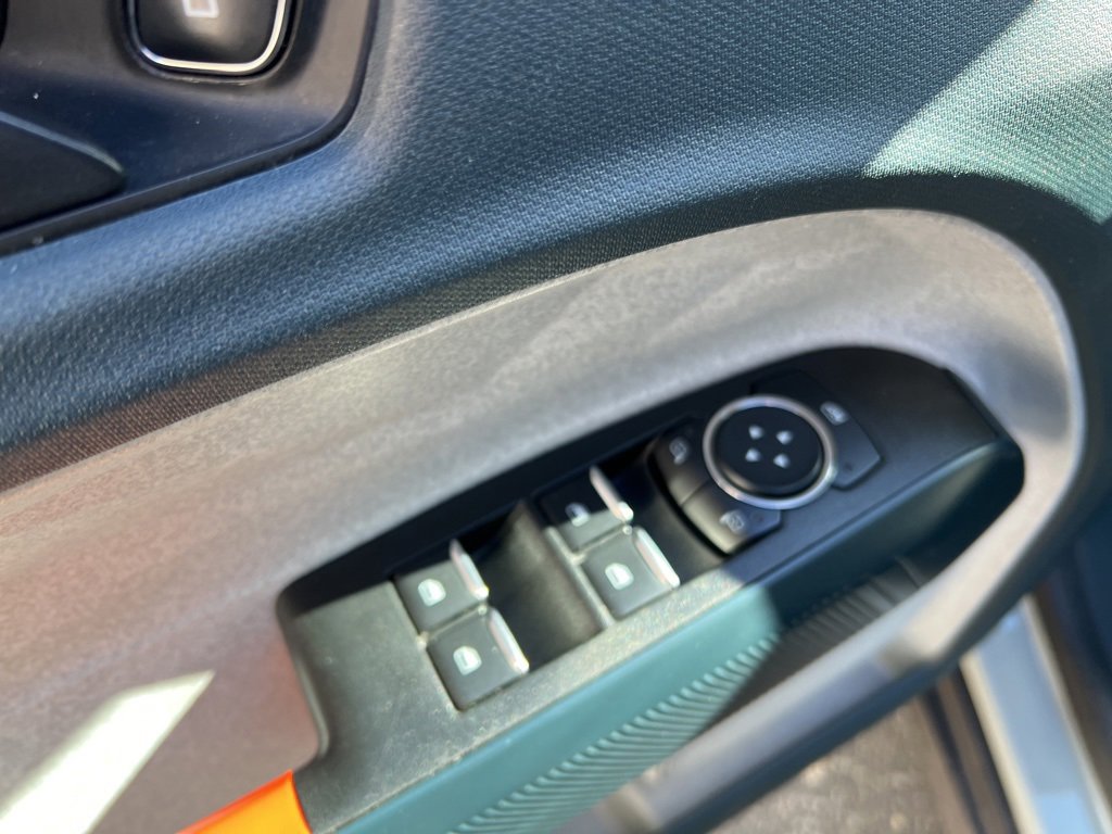 Used 2023 Ford Maverick XLT image 12