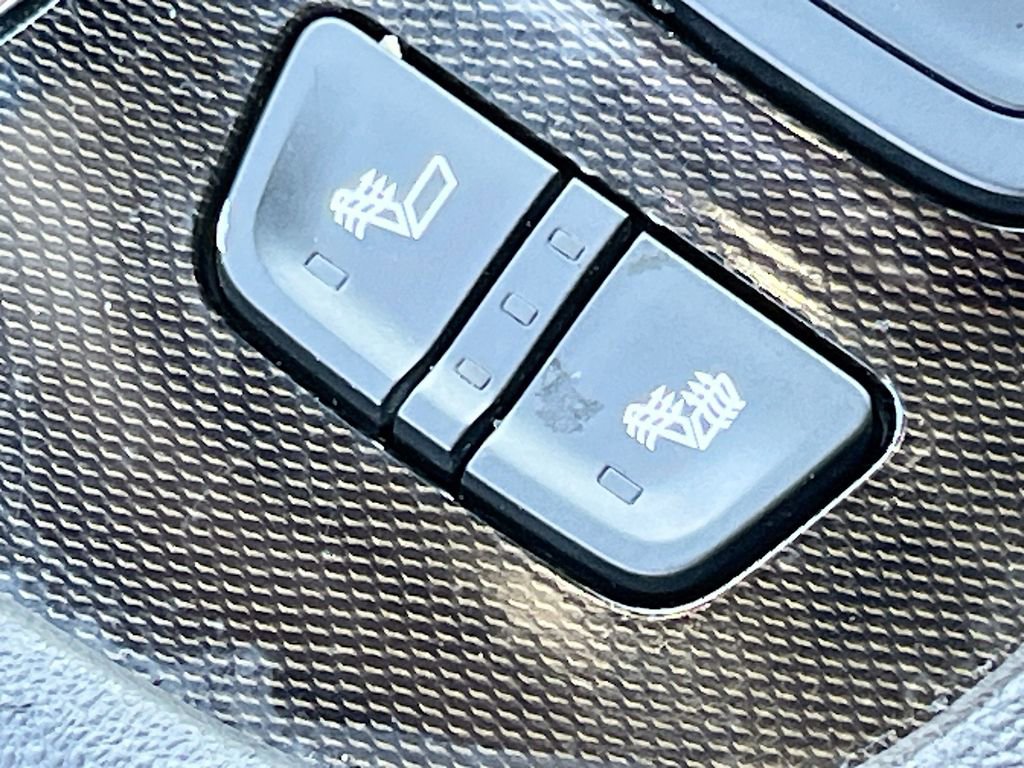 Used 2023 GMC Acadia AT4 w/ Technology Package AWD/4WD image 21