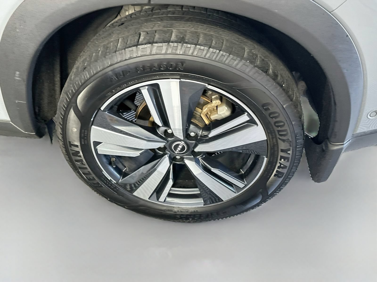 Used 2023 Nissan Rogue Platinum w/ Platinum Premium Package AWD/4WD image 32