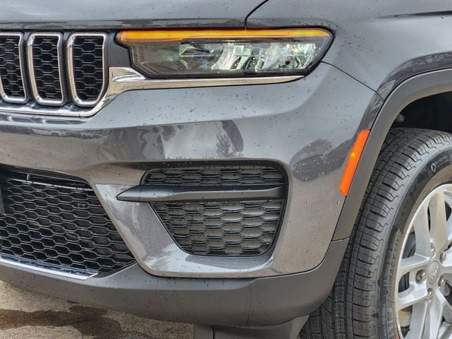 New 2026 Jeep Grand Cherokee Laredo X AWD/4WD image 5