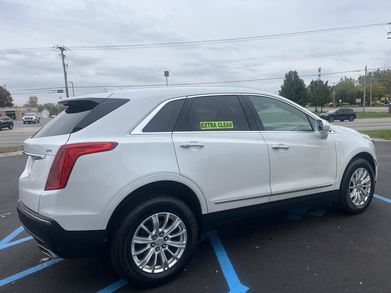 Used 2017 Cadillac XT5 FWD image 5