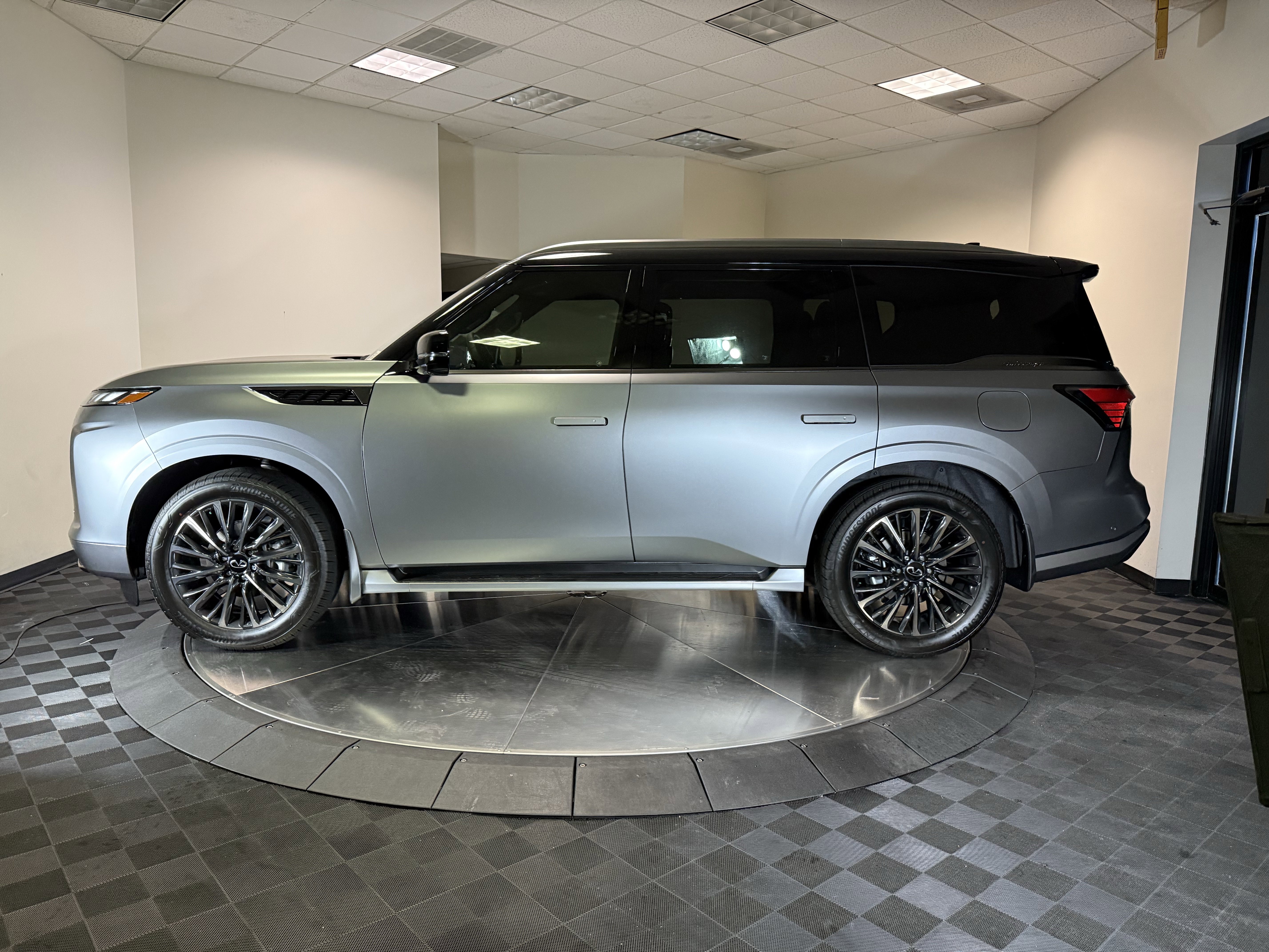 New 2026 INFINITI QX80 Autograph image 4