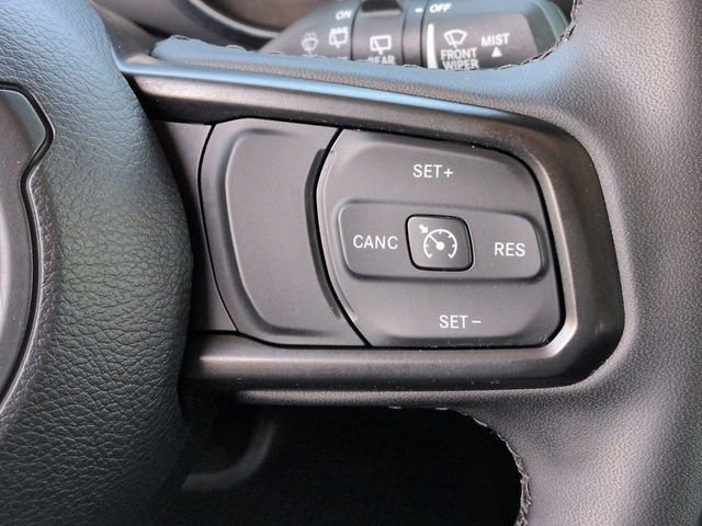 Certified 2023 Jeep Wrangler Unlimited w/ Cold Weather Group AWD/4WD image 32