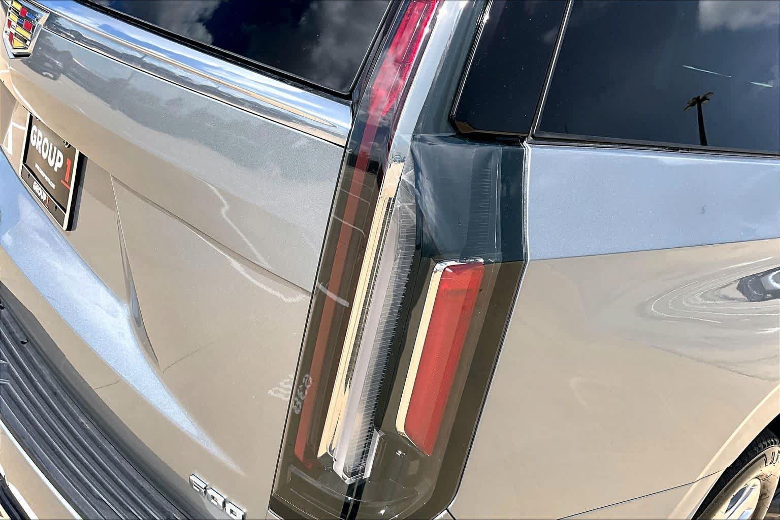 Used 2024 Cadillac Escalade Premium Luxury RWD image 27