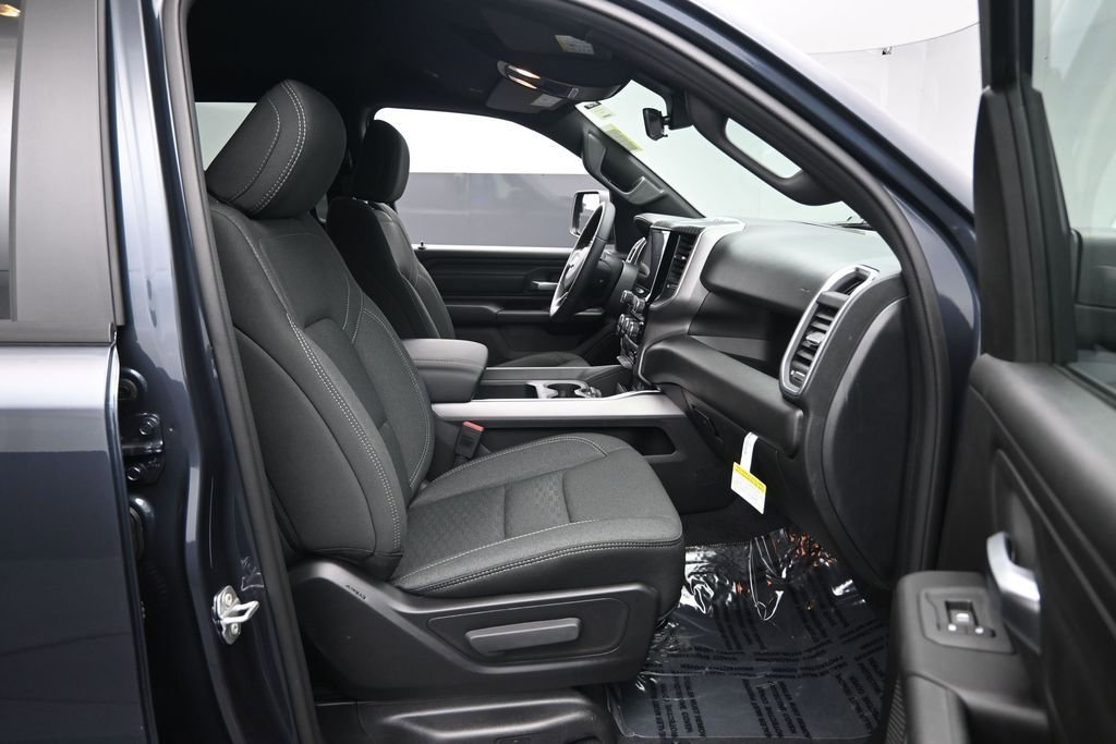 New 2026 RAM 1500 Express AWD/4WD image 22