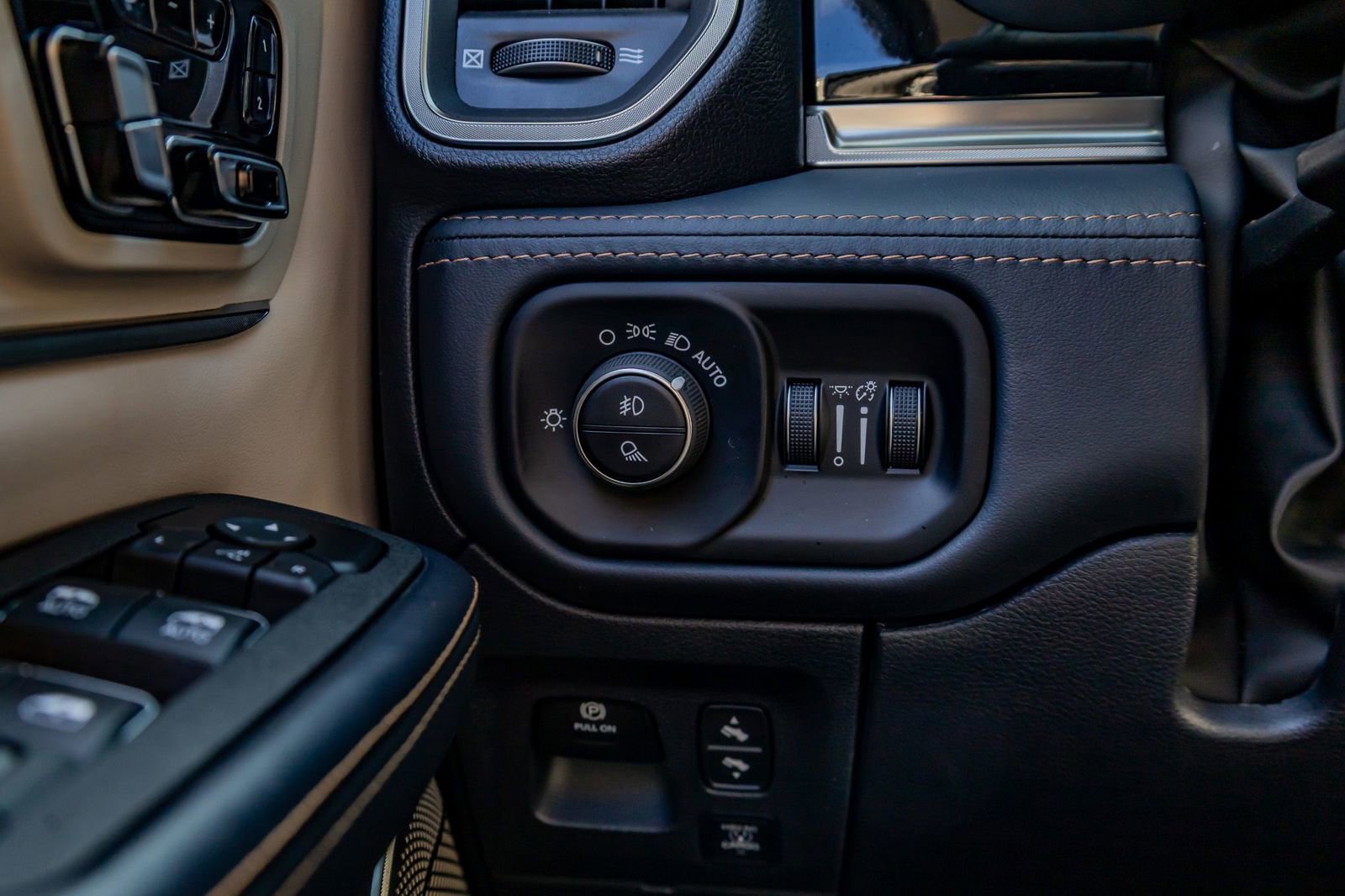 Used 2025 RAM 1500 Tungsten w/ Off Road Group image 22