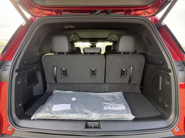 New 2026 Chevrolet Traverse LT w/ Sun and Wheel Package image 19