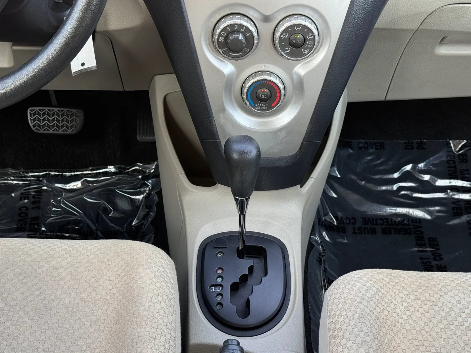 Used 2007 Toyota Yaris S FWD image 3