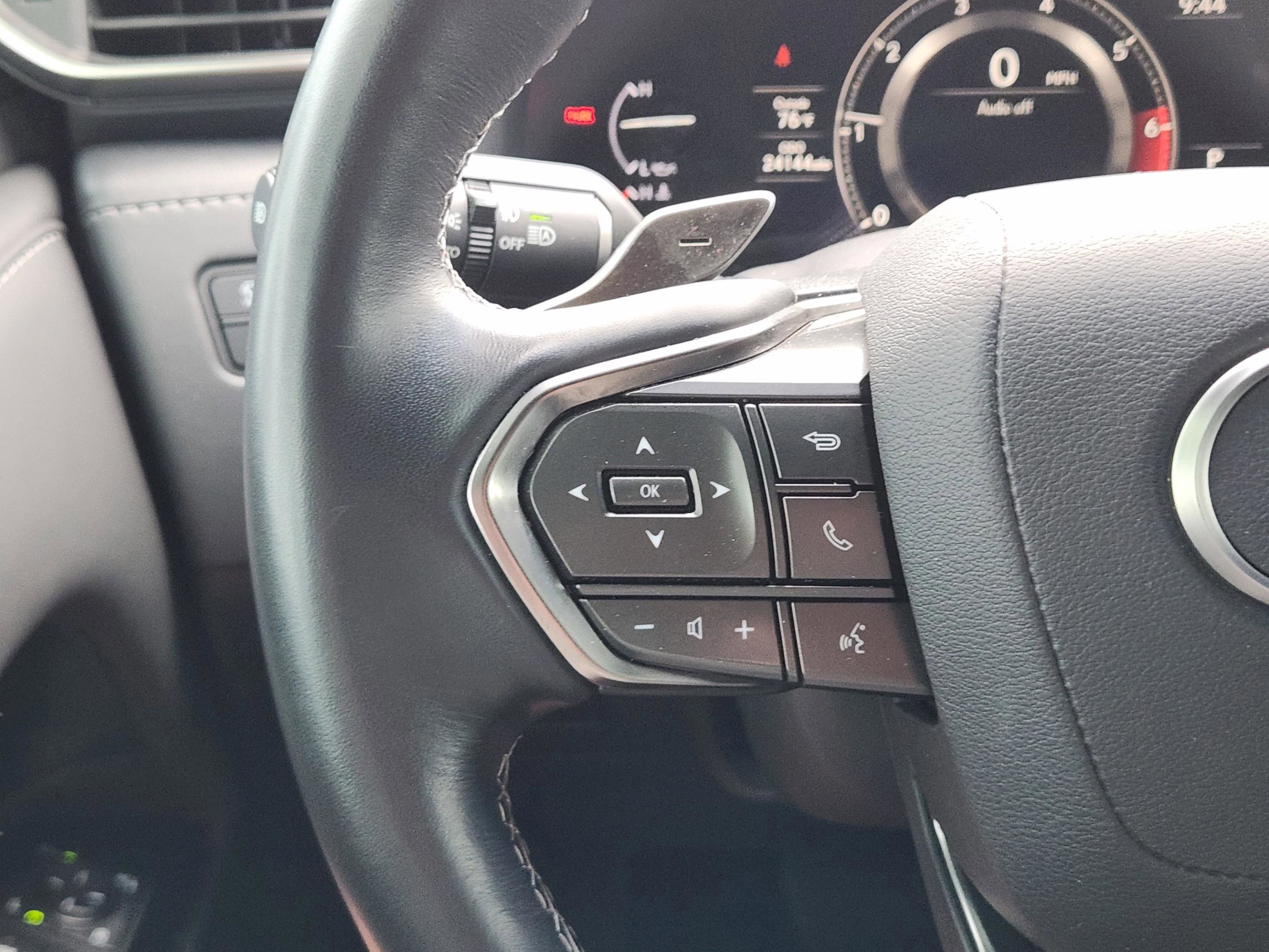 Used 2023 Lexus LX 600 4WD w/ Appearance Package image 28