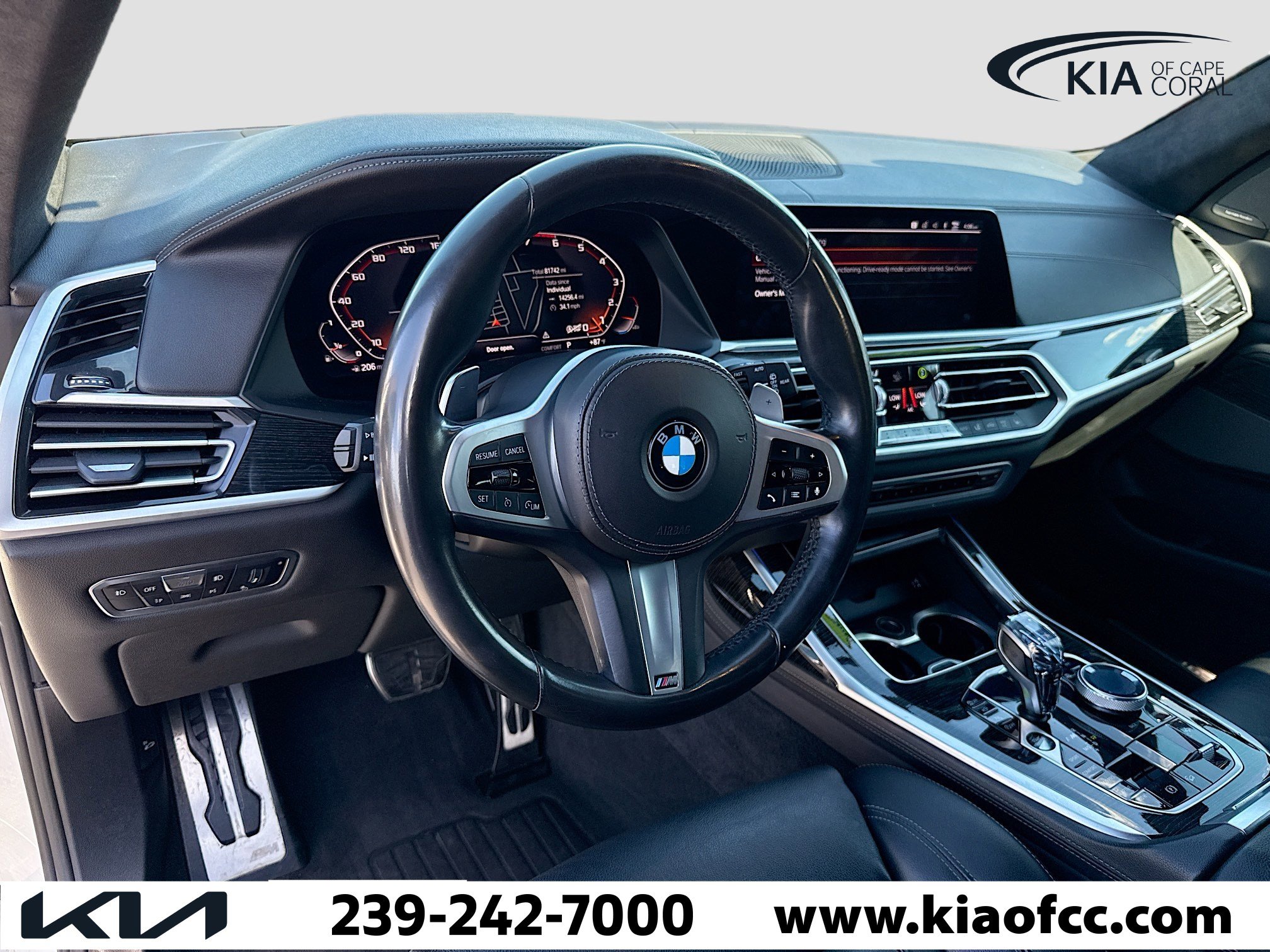 Used 2020 BMW X7 M50i w/ Executive Package image 27