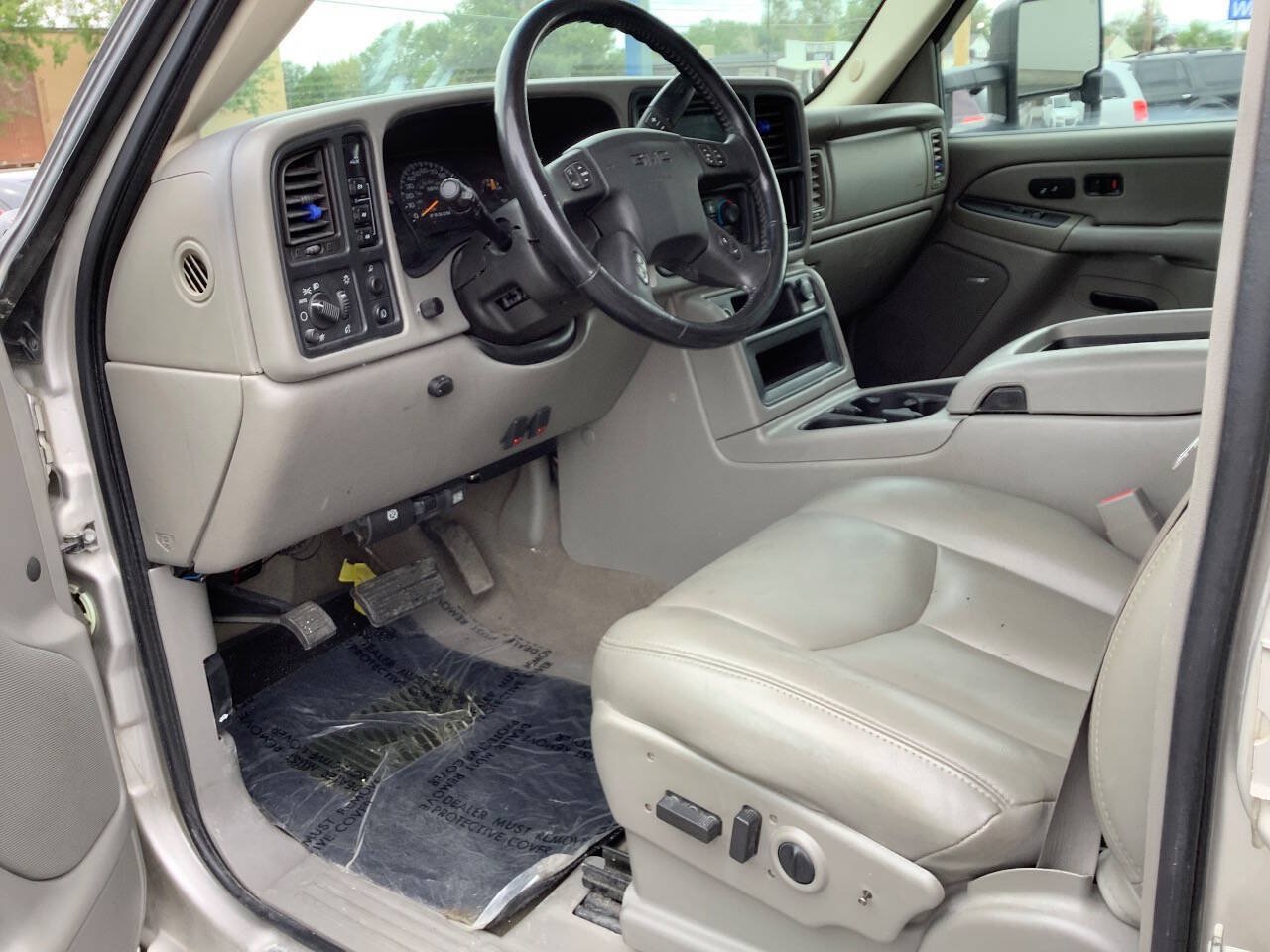 Used 2006 GMC Sierra 2500 SLE w/ Onstar Plus Package AWD/4WD image 39