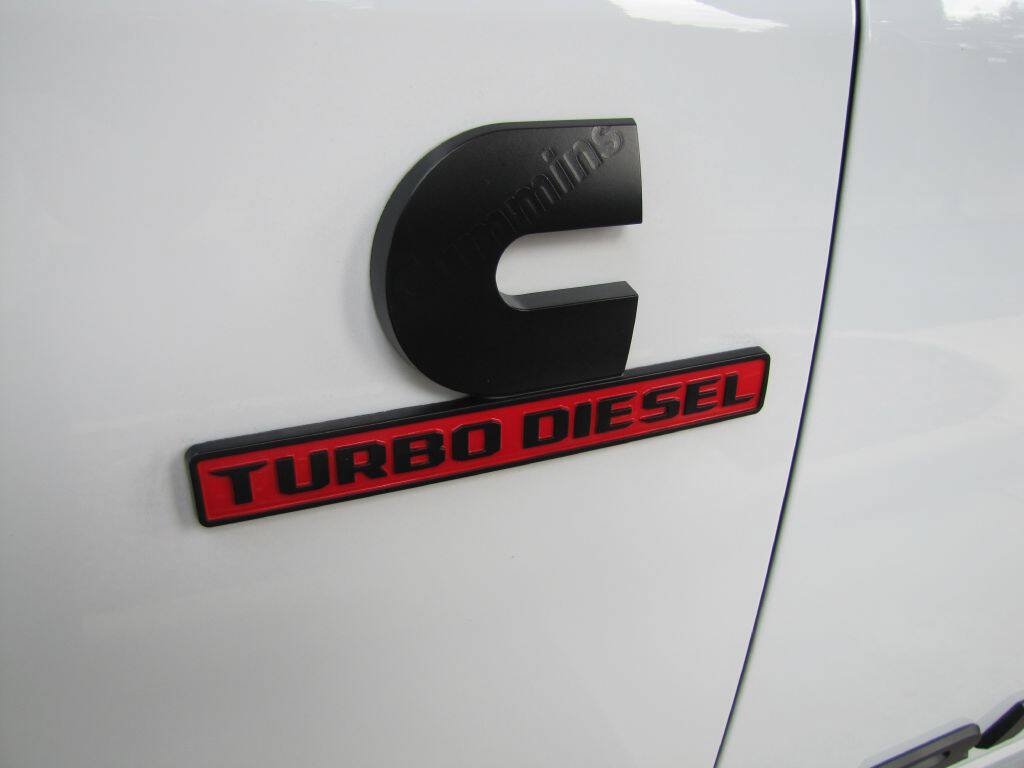 Used 2025 RAM 2500 Big Horn AWD/4WD image 31