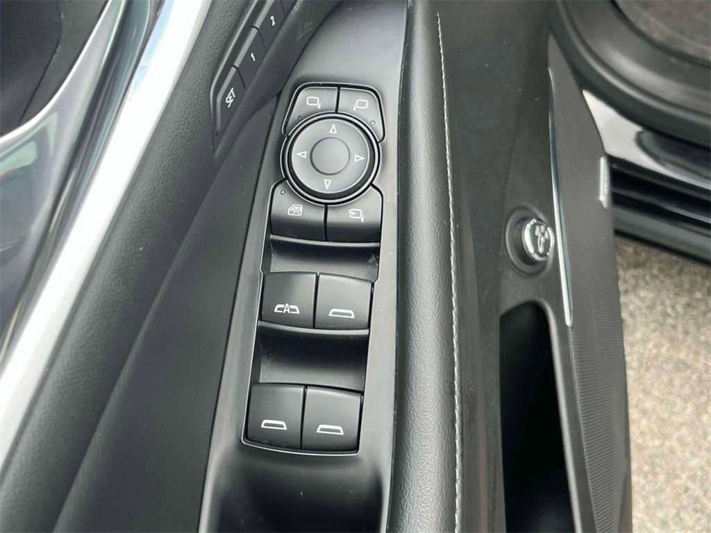 Used 2020 Buick Enclave Avenir w/ Avenir Technology Package image 26