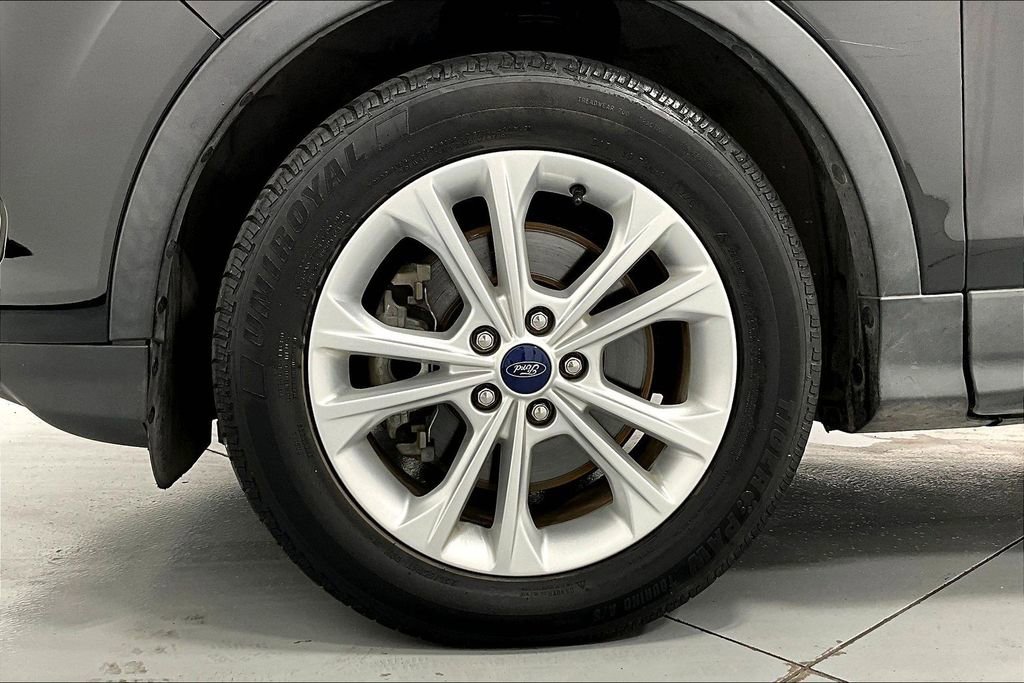 Used 2017 Ford Escape SE image 11