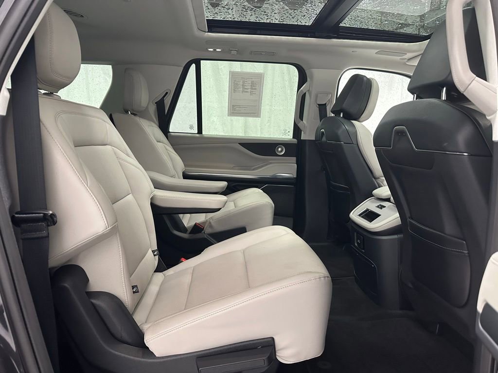 Used 2025 Lincoln Navigator L Reserve image 65