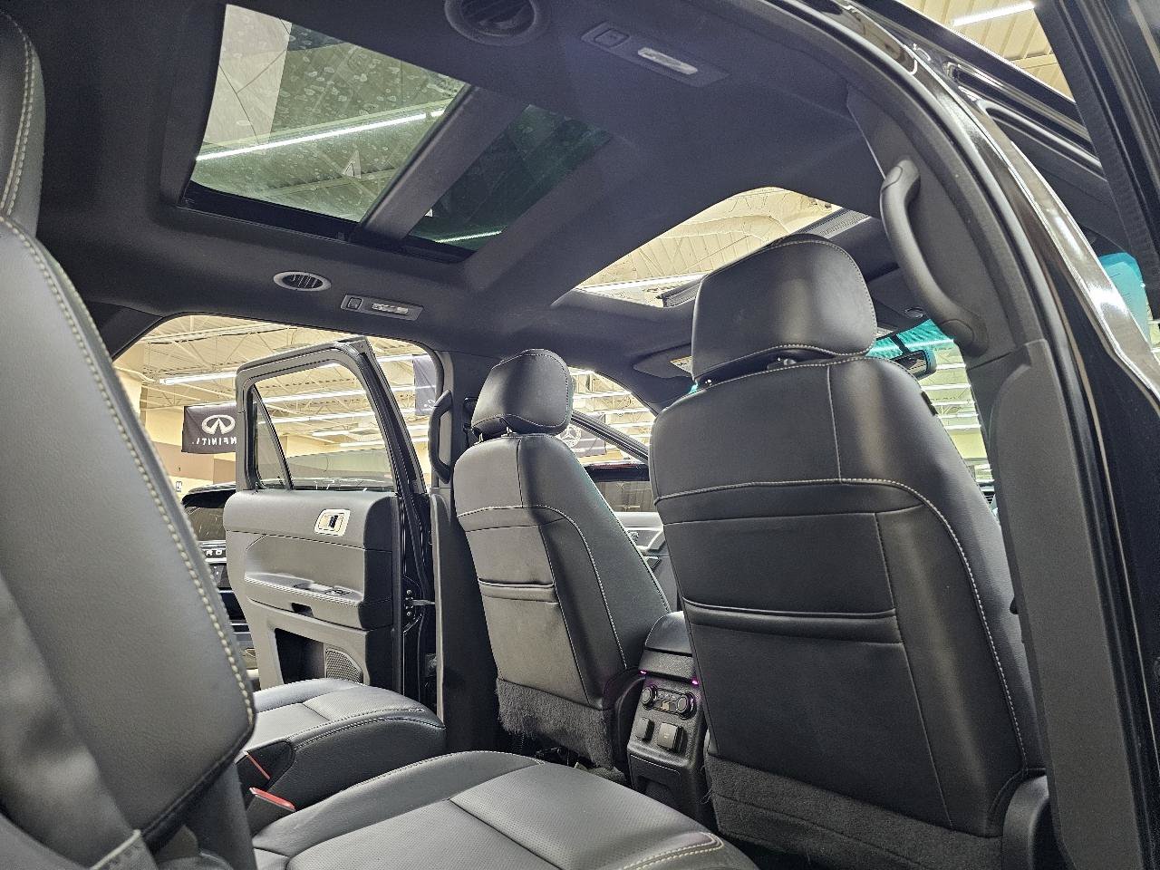 Used 2015 Ford Explorer Sport w/ Equipment Group 401A AWD/4WD image 26