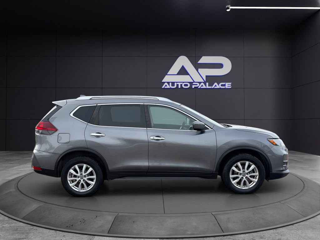 Used 2020 Nissan Rogue SV image 8
