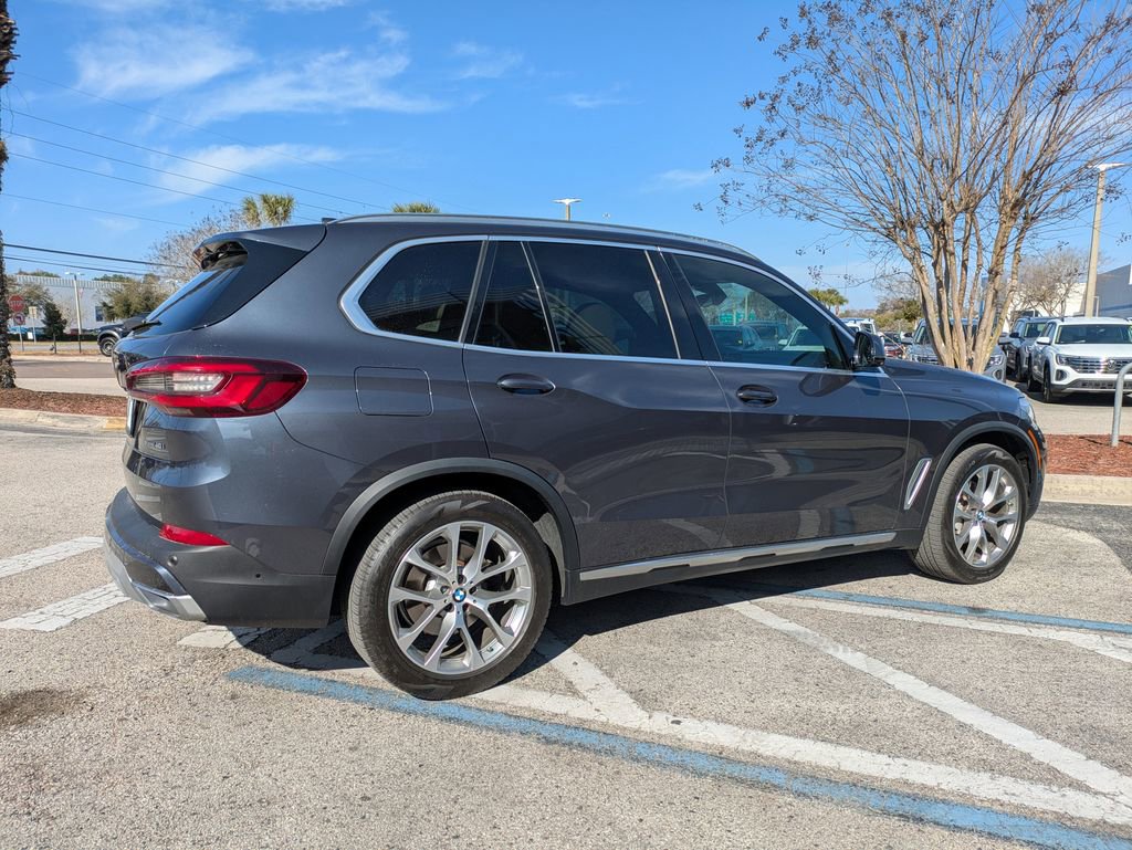 Used 2021 BMW X5 xDrive40i w/ Premium Package image 6
