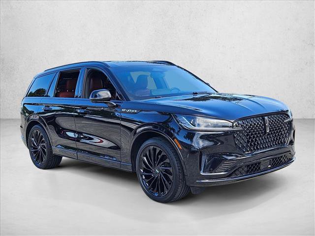 Used 2025 Lincoln Aviator Reserve w/ Jet Appearance Package RWD image 3