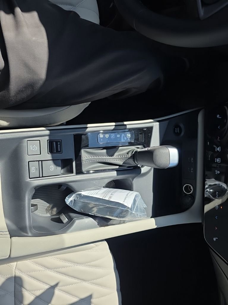 New 2026 Nissan Sentra SL FWD image 29