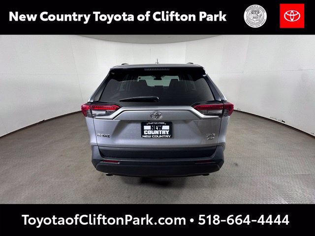 Used 2024 Toyota RAV4 XLE AWD/4WD image 6