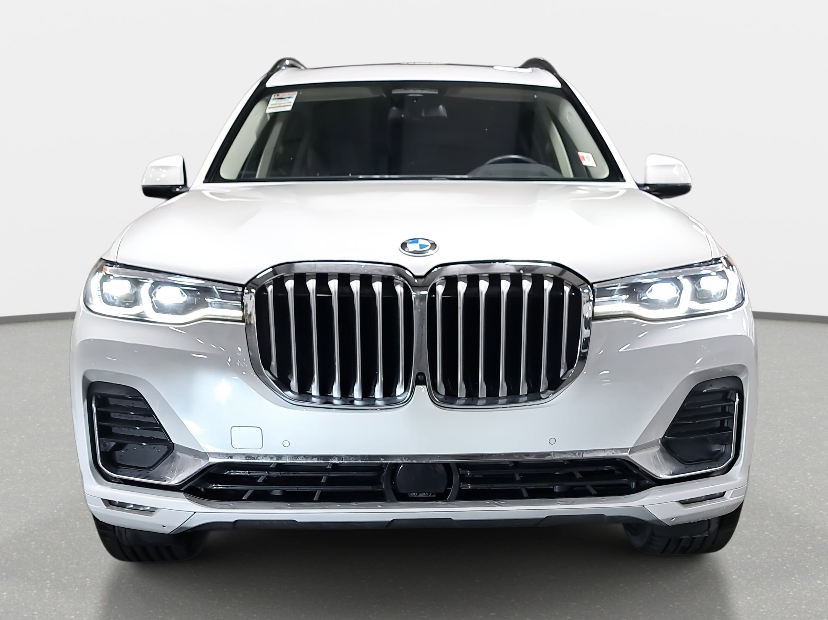 Used 2022 BMW X7 xDrive40i w/ Executive Package image 2