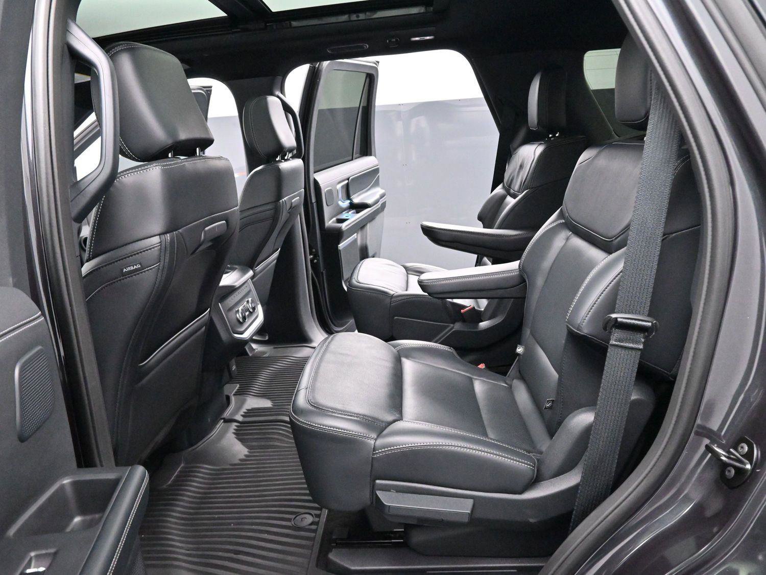 Used 2025 Ford Expedition Platinum w/ Stealth Performance Package image 37