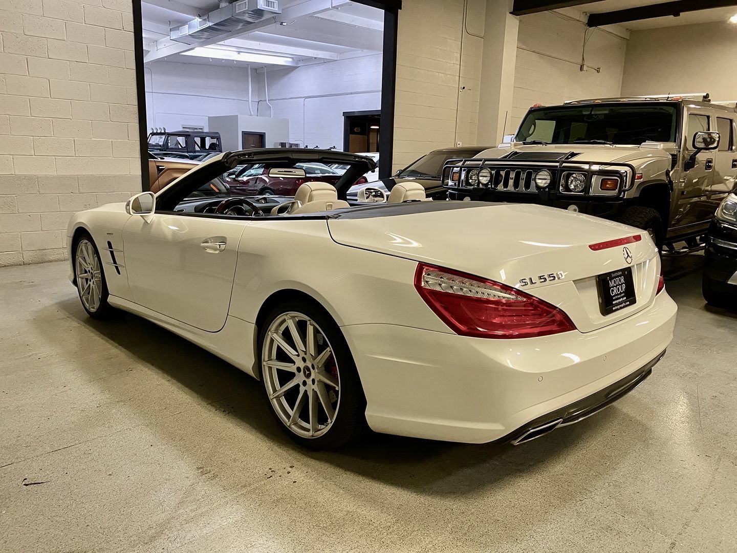 Used 2014 Mercedes-Benz SL 550 image 12