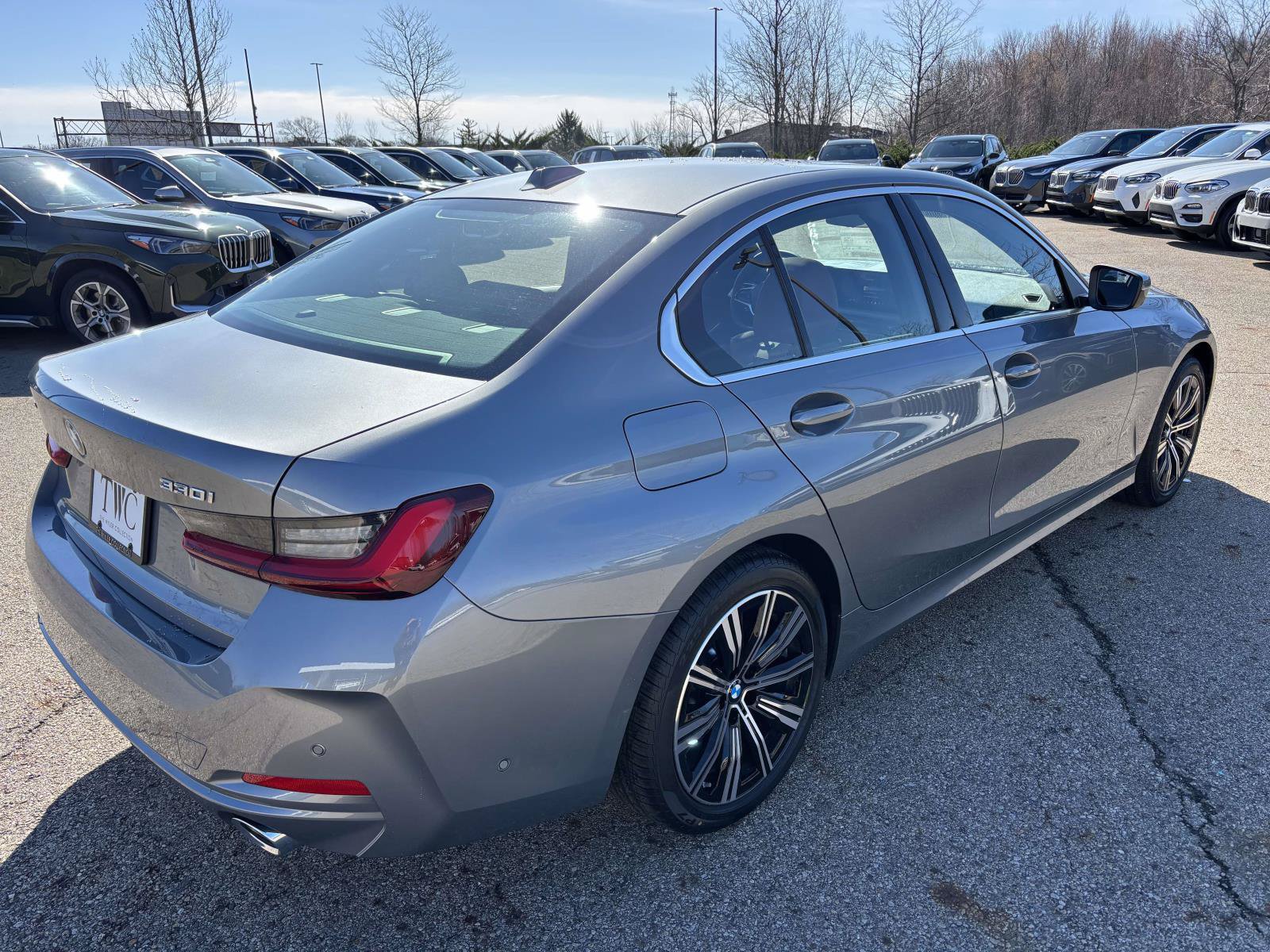 Used 2026 BMW 330i xDrive Sedan w/ Premium Package AWD/4WD image 5