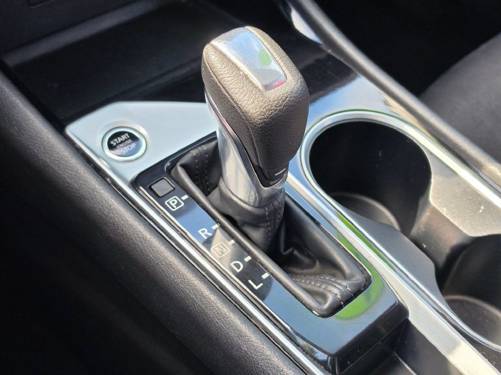 Used 2024 Nissan Altima 2.5 SV FWD image 33