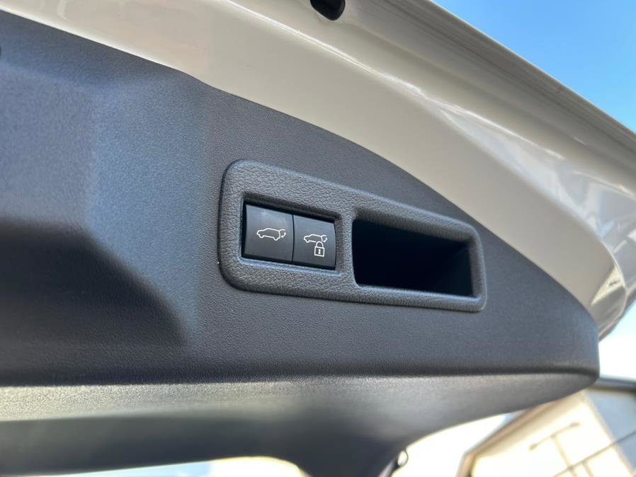 Used 2023 Subaru Solterra AWD image 53