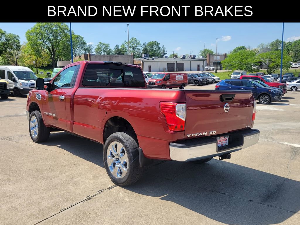 Used 2017 Nissan Titan SV RWD image 4