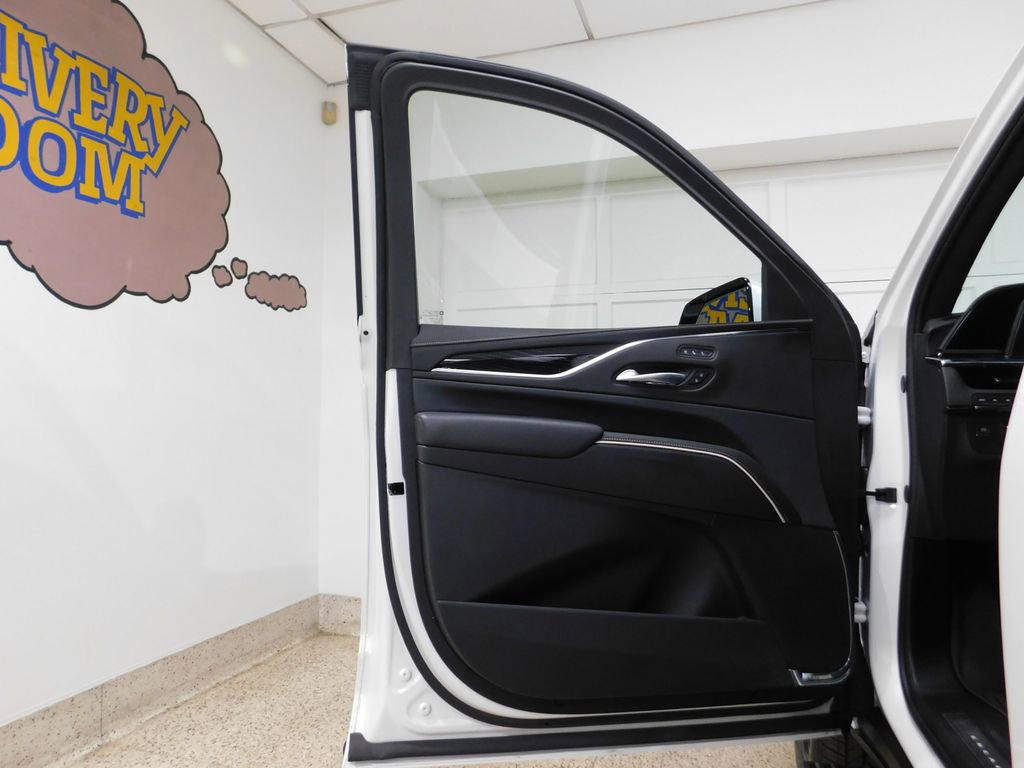 Used 2024 Cadillac Escalade ESV Sport w/ LPO, ONYX Package image 24