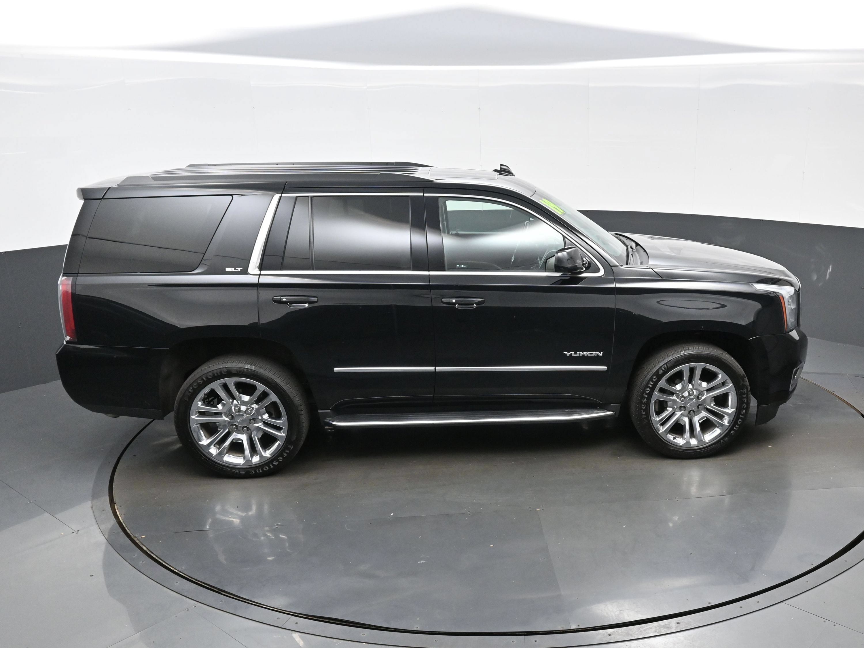 Used 2019 GMC Yukon SLT w/ Premium Edition AWD/4WD image 40
