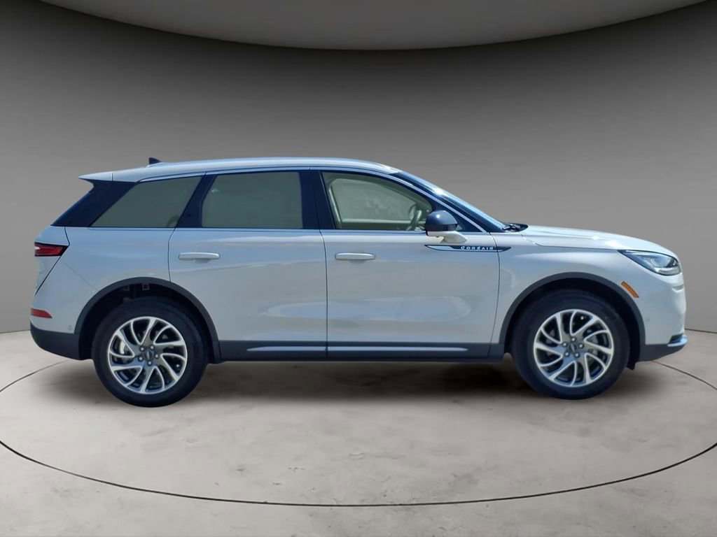 Certified 2022 Lincoln Corsair FWD w/ Equipment Group 101A image 10