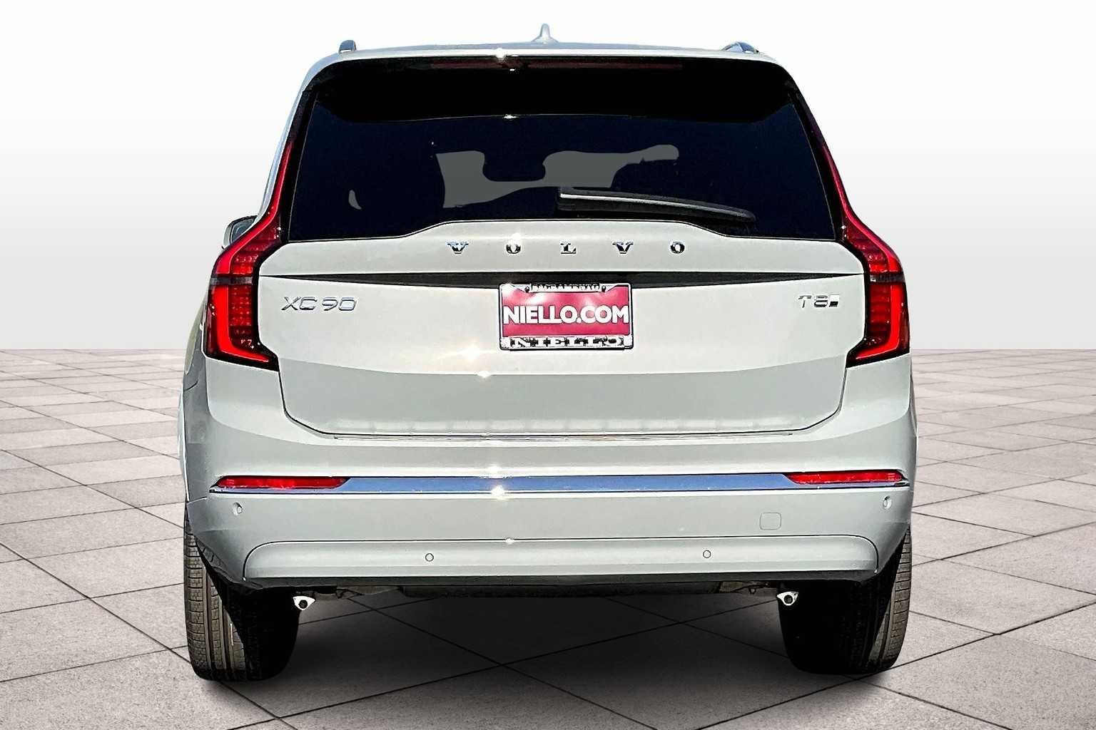 New 2026 Volvo XC90 T8 Plus image 6