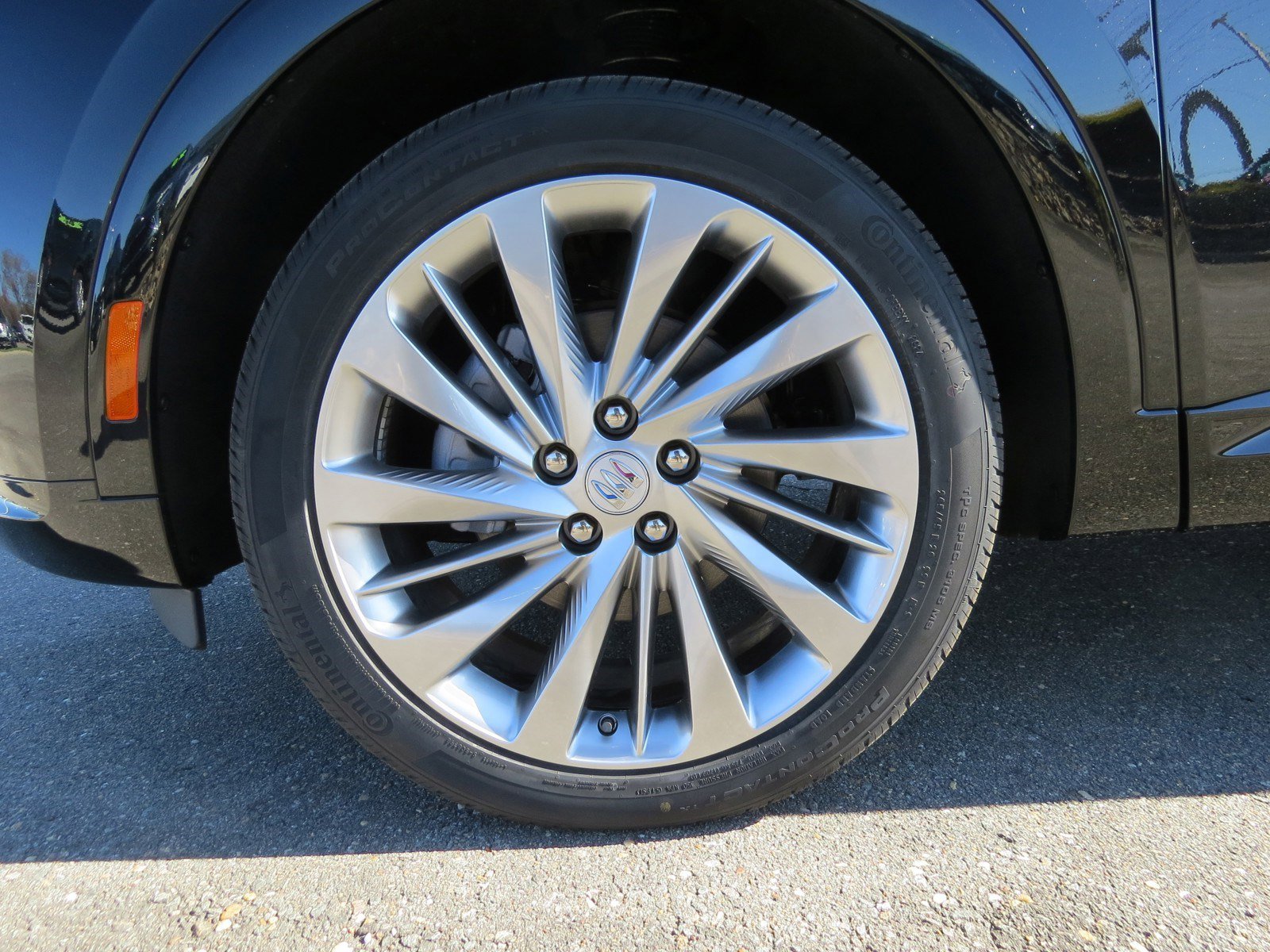 New 2025 Buick Envision Avenir image 13