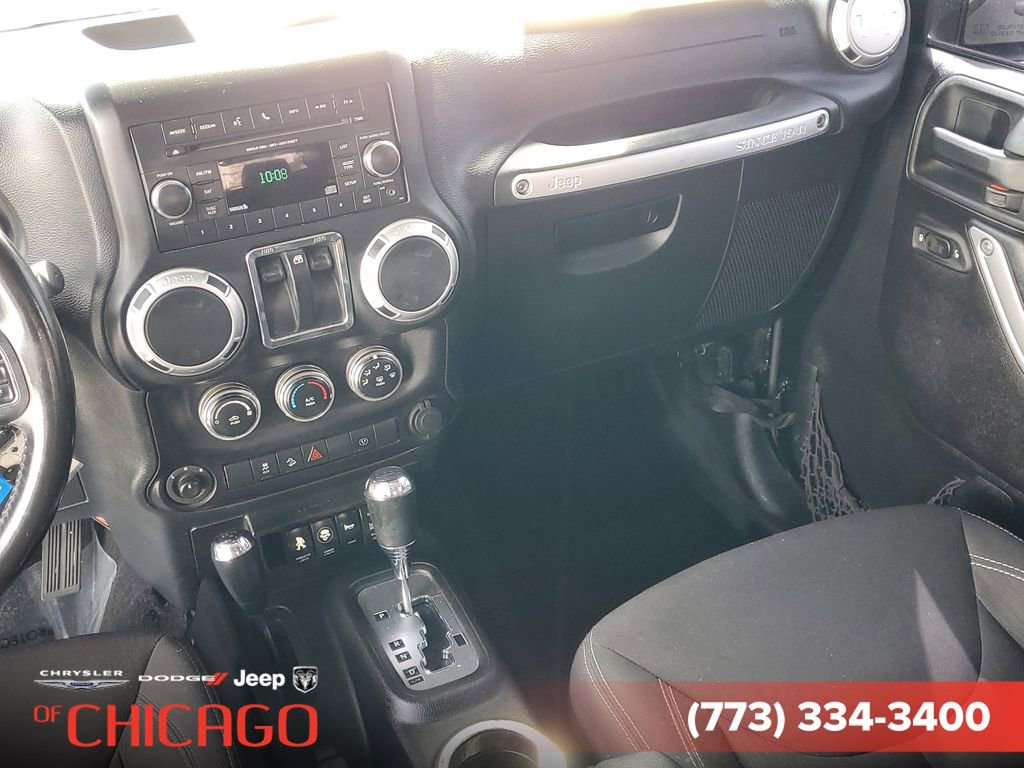 Used 2015 Jeep Wrangler Sahara w/ Connectivity Group AWD/4WD image 12