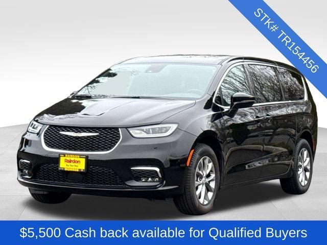 New 2026 Chrysler Pacifica Select AWD/4WD image 2