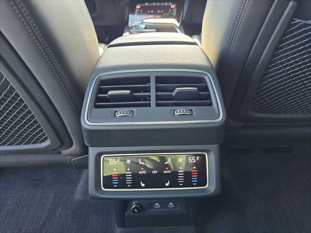 Used 2024 Audi SQ8 e-tron Prestige w/ Prestige Package AWD/4WD image 19