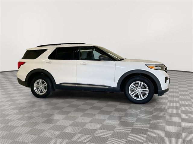Used 2022 Ford Explorer XLT image 12