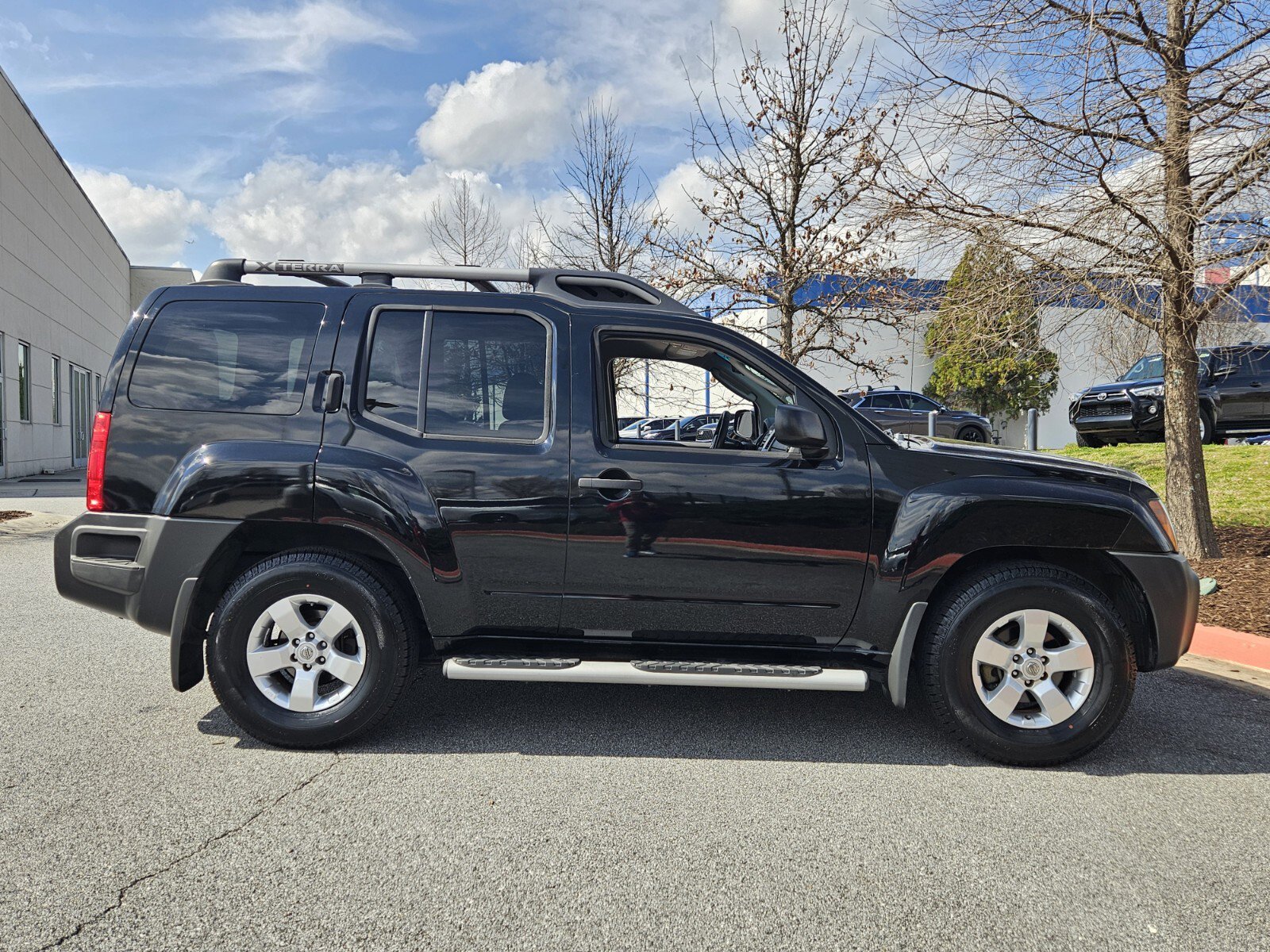 Used 2009 Nissan Xterra S w/ X Gear Pkg image 4