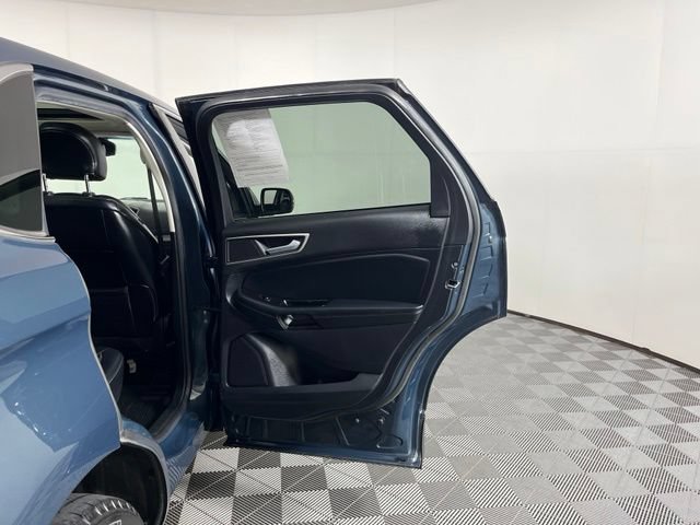Used 2019 Ford Edge SEL w/ Equipment Group 201A AWD/4WD image 44