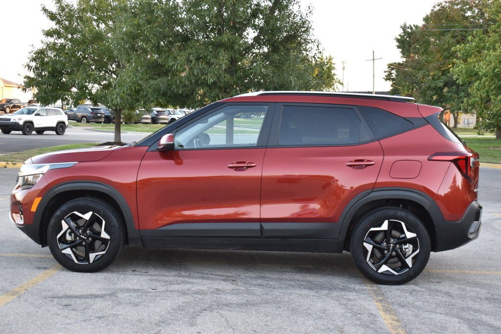 Used 2025 Kia Seltos S AWD/4WD image 6