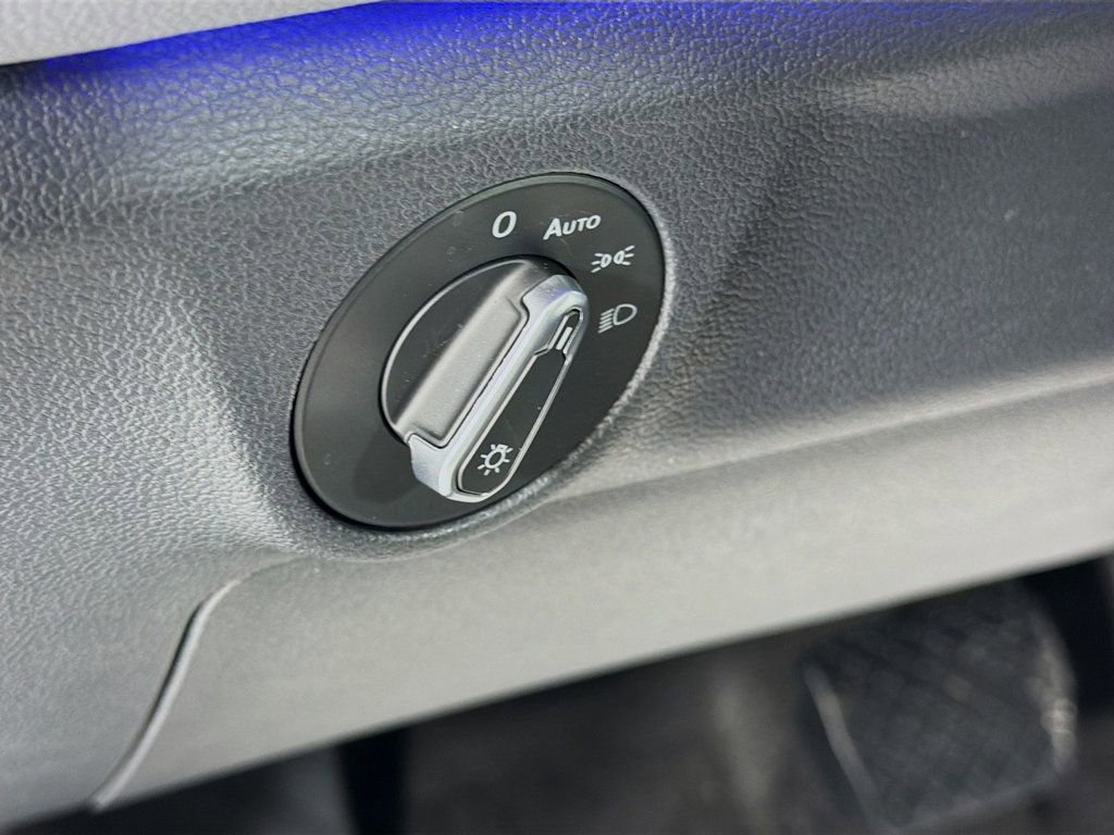 Used 2025 Volkswagen Jetta SEL image 10