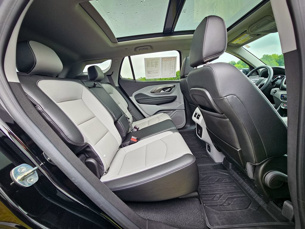 Used 2023 GMC Terrain SLT w/ Infotainment Package II AWD/4WD image 43